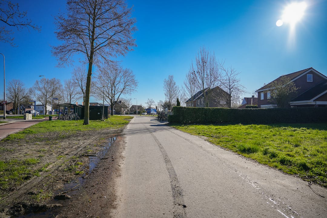 Photo 8 of Voorstraat