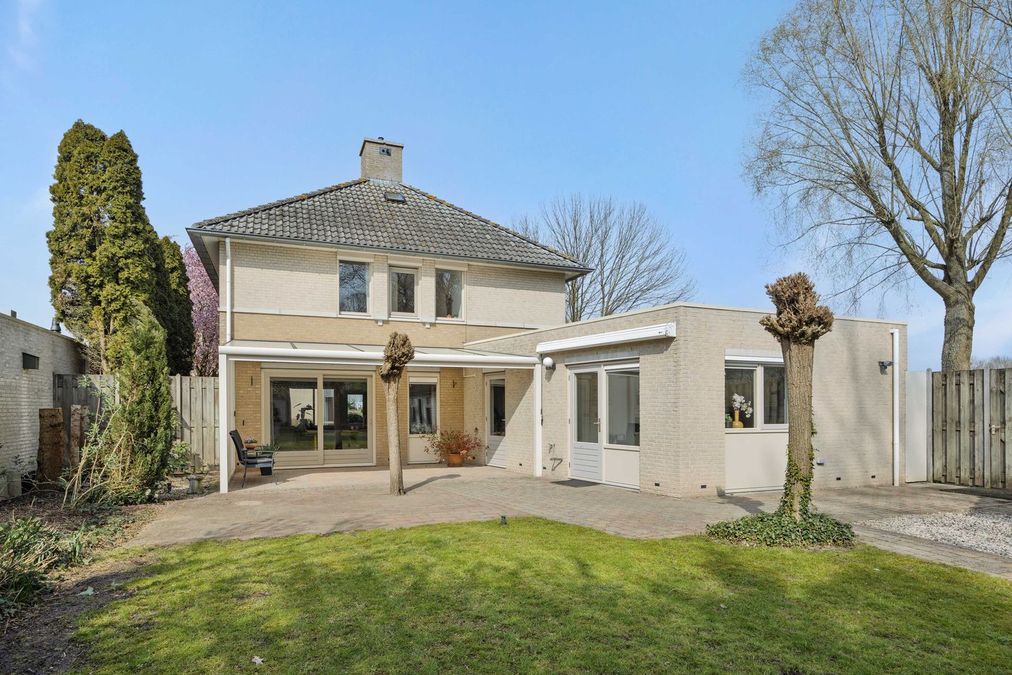 Foto 35 van Max Euwestraat 21