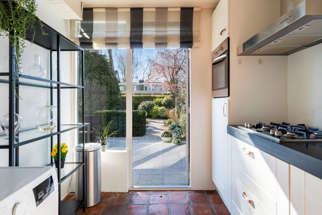 Foto 26 van Van Bassenstraat 74