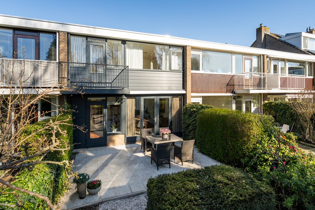 Foto 28 van Van Bassenstraat 74