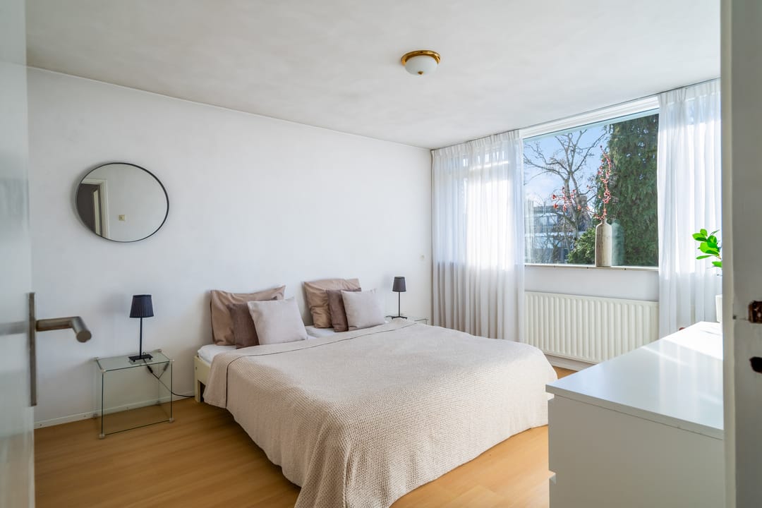 Foto 32 van Van Bassenstraat 74