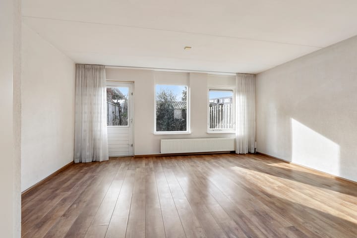 Photo 2 of Gravekamp 8