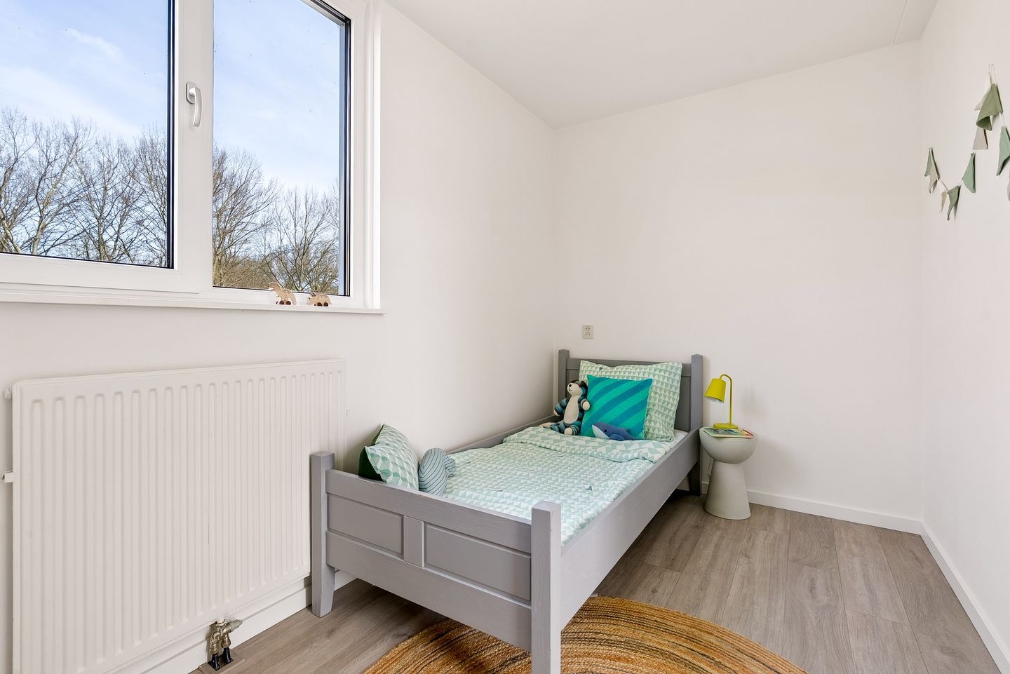 Photo 34 of Terpmeent 40