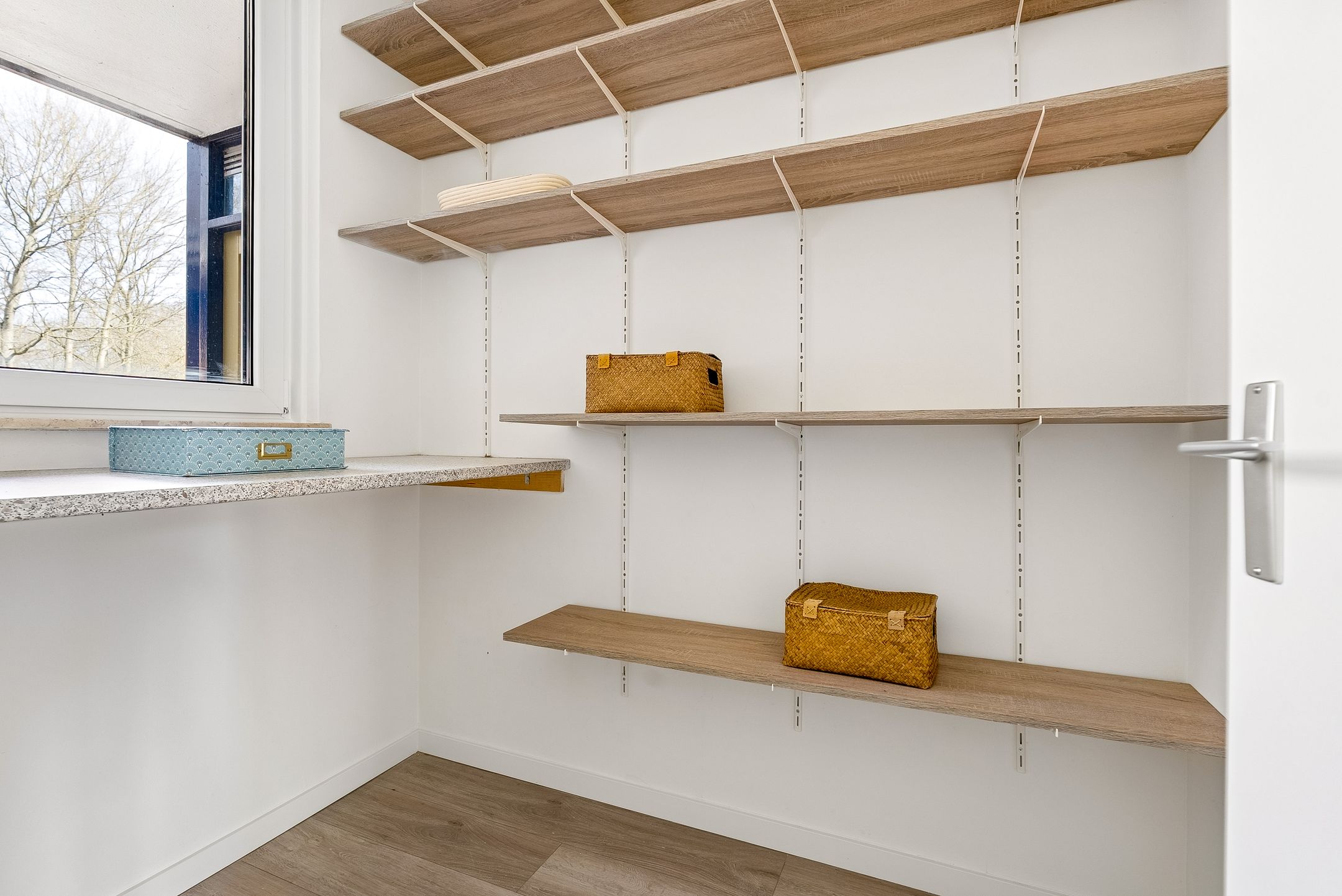 Photo 36 of Terpmeent 40