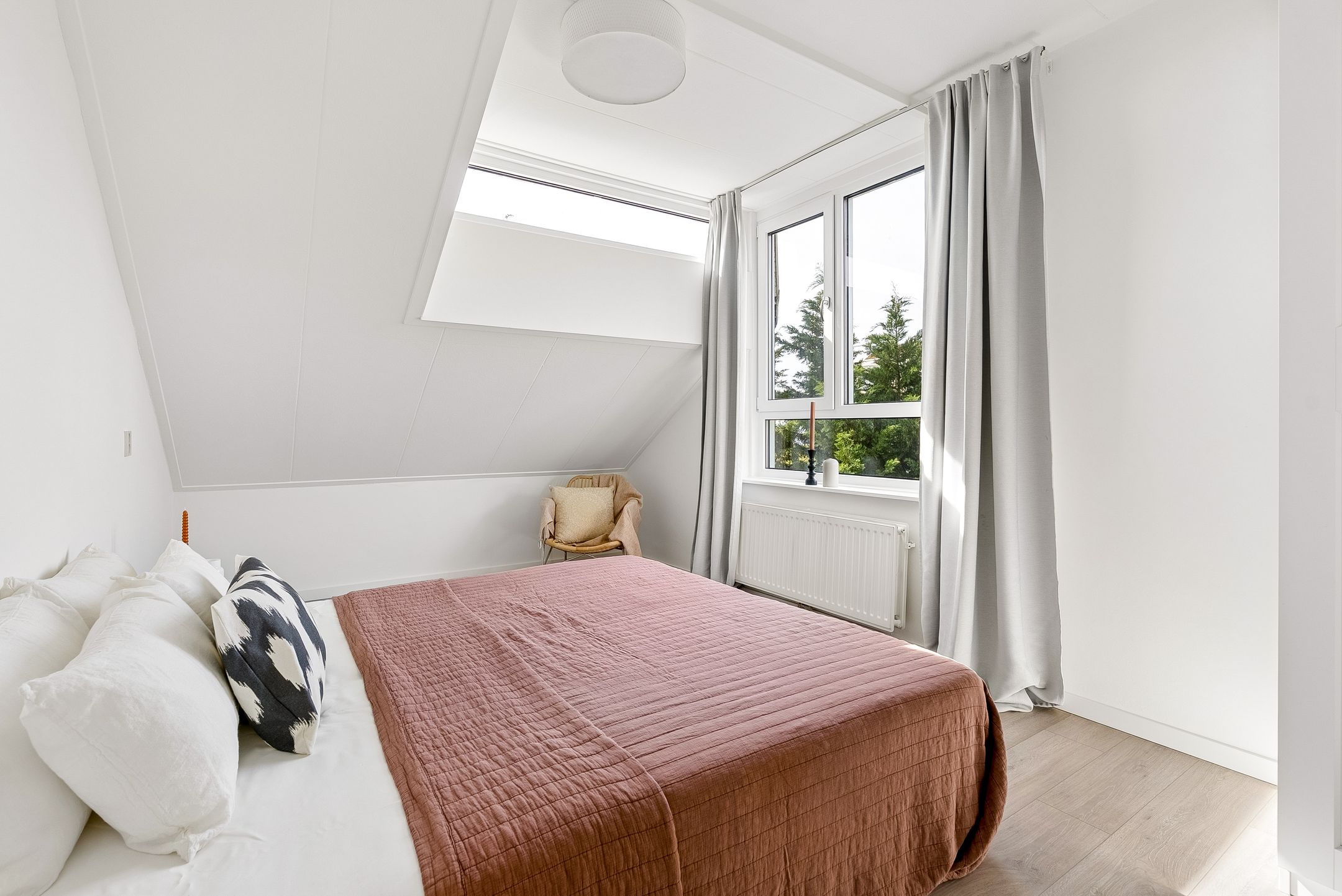 Photo 42 of Terpmeent 40