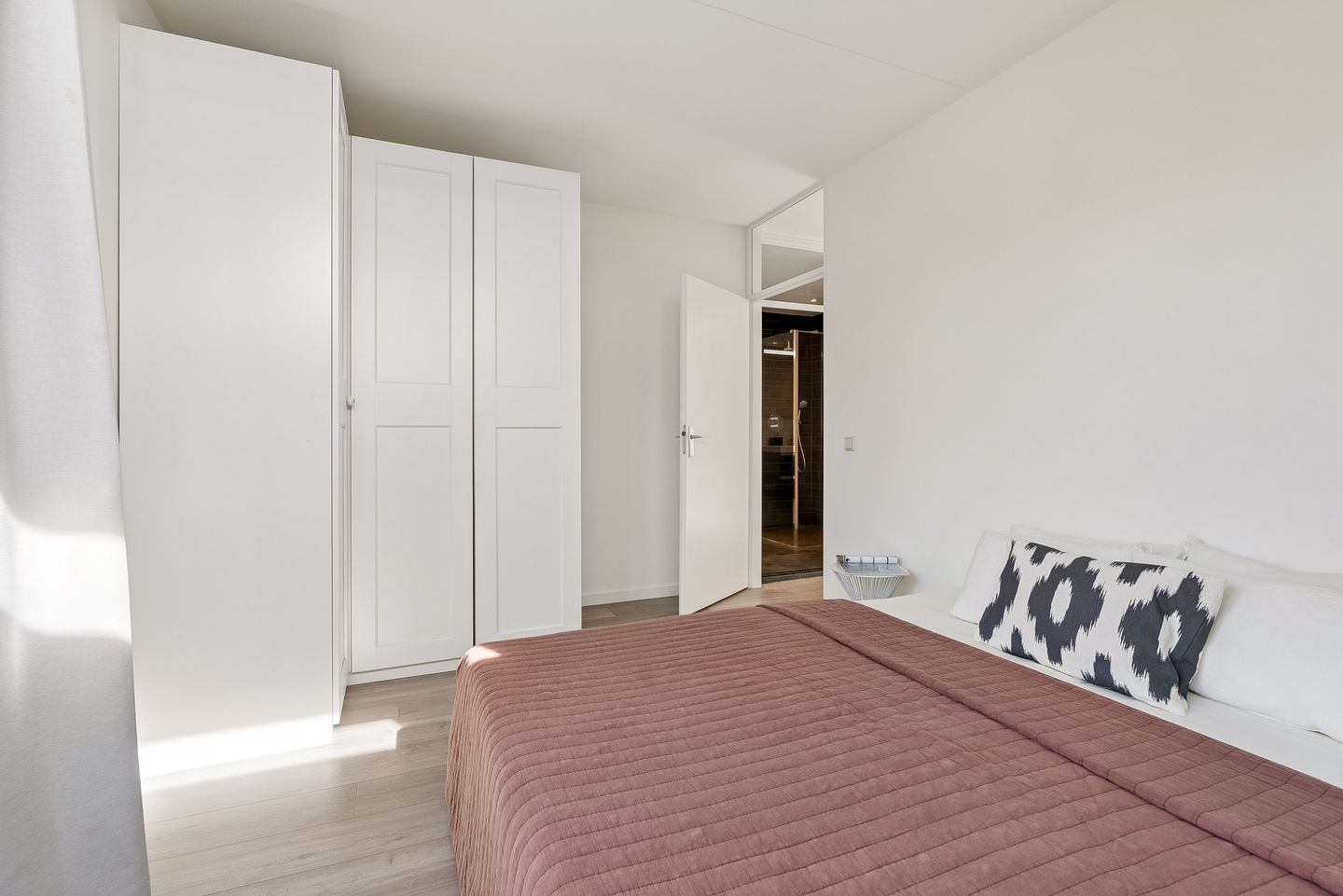 Photo 44 of Terpmeent 40