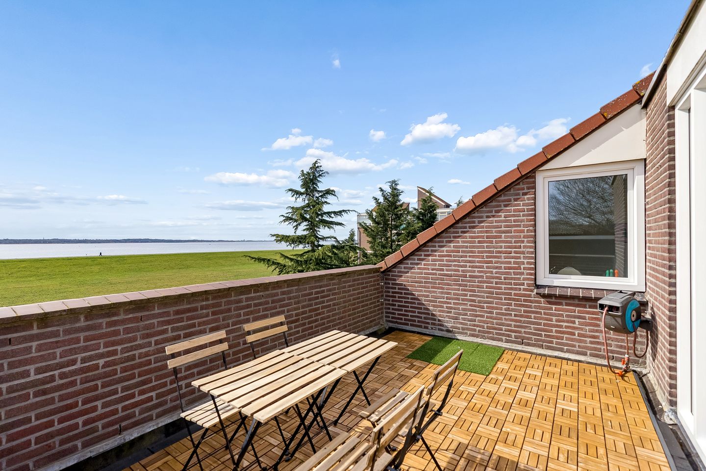 Photo 49 of Terpmeent 40