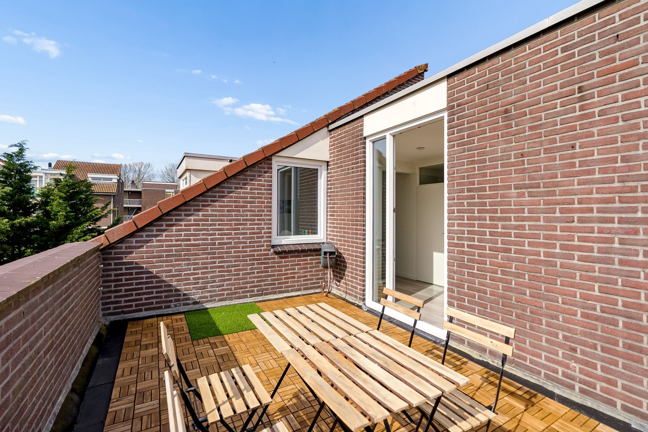 Photo 51 of Terpmeent 40