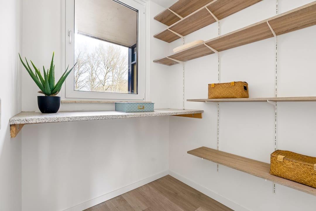 Photo 37 of Terpmeent 40