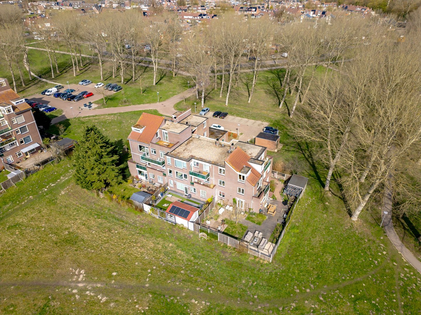 Photo 80 of Terpmeent 40