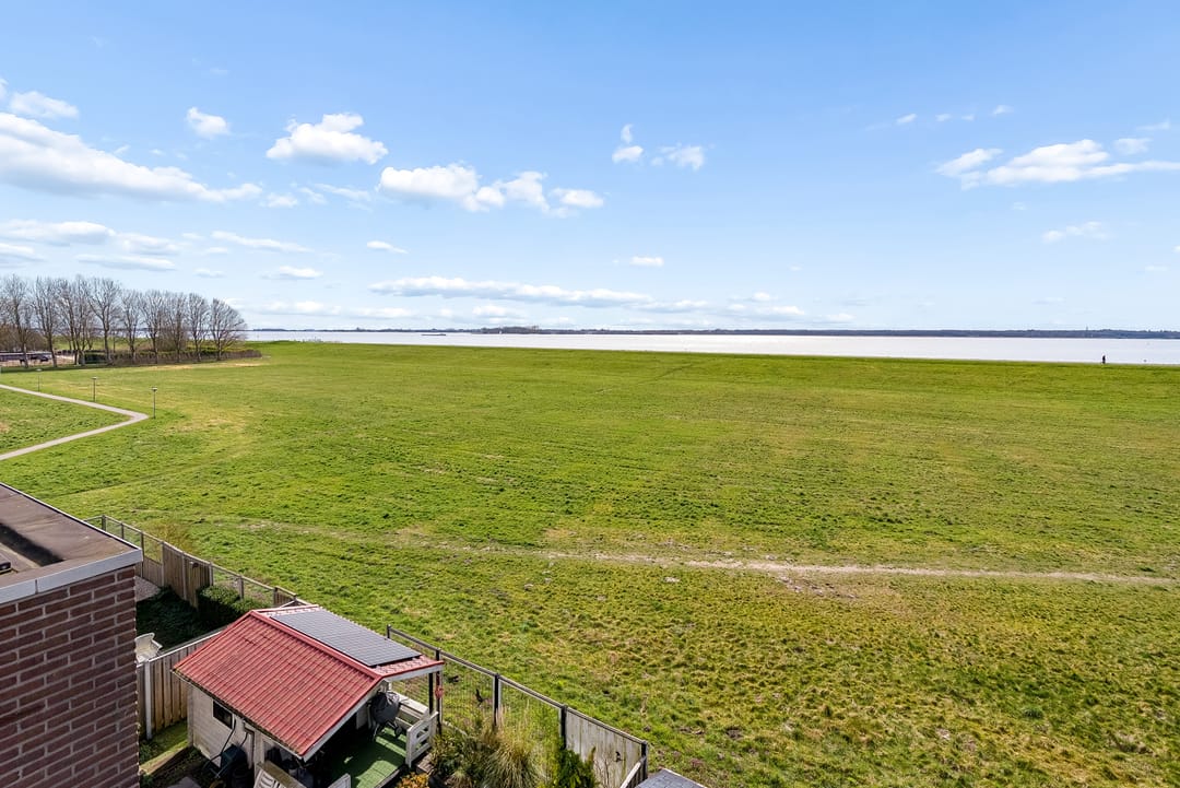 Photo 53 of Terpmeent 40