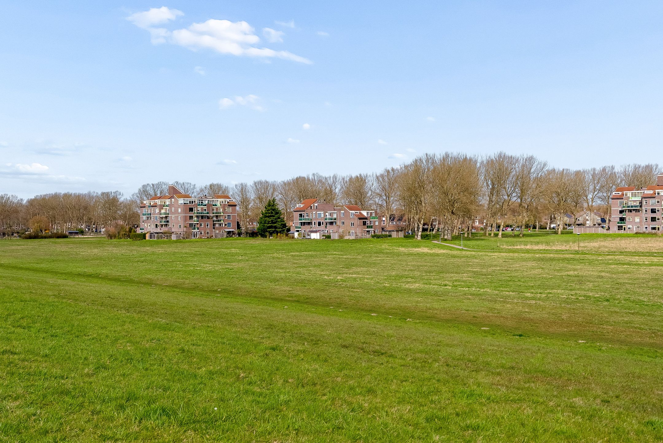 Photo 66 of Terpmeent 40