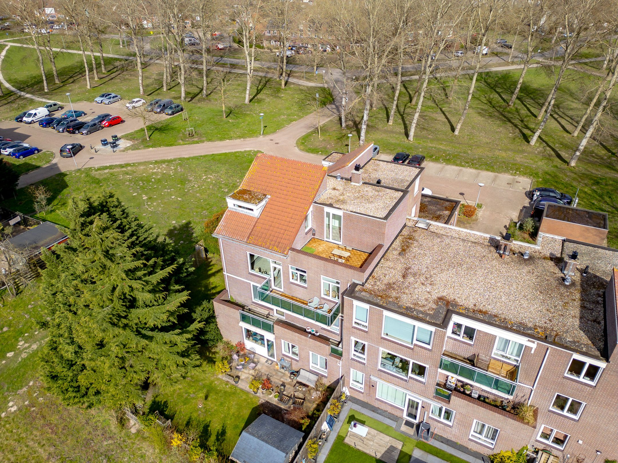 Photo 84 of Terpmeent 40