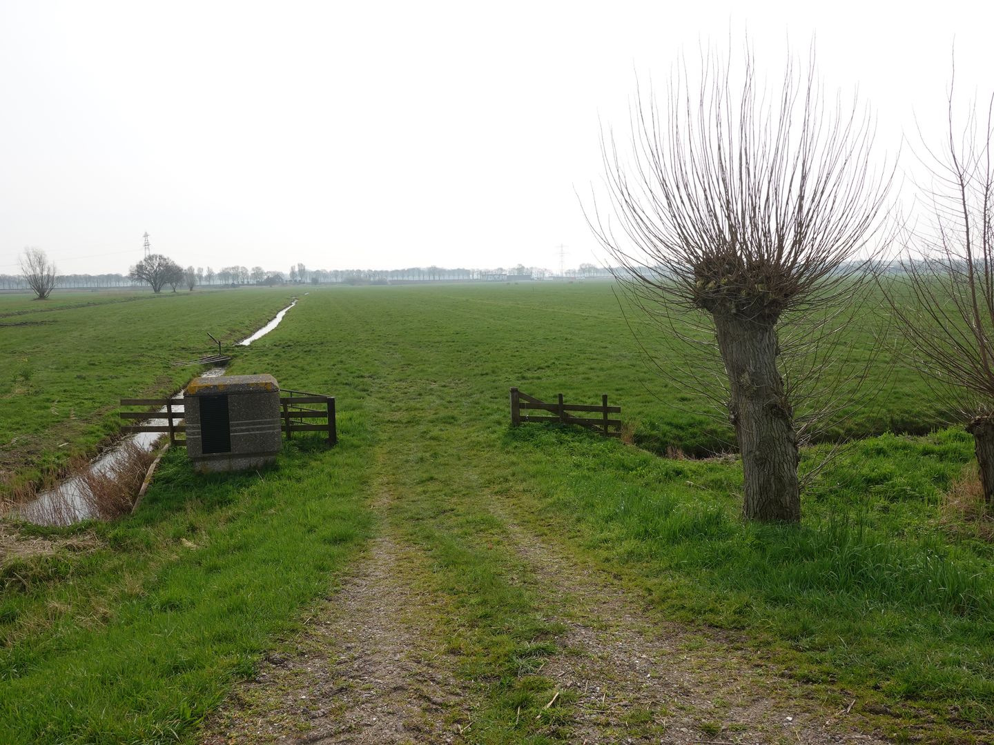 View photo 3 of Angstelkade