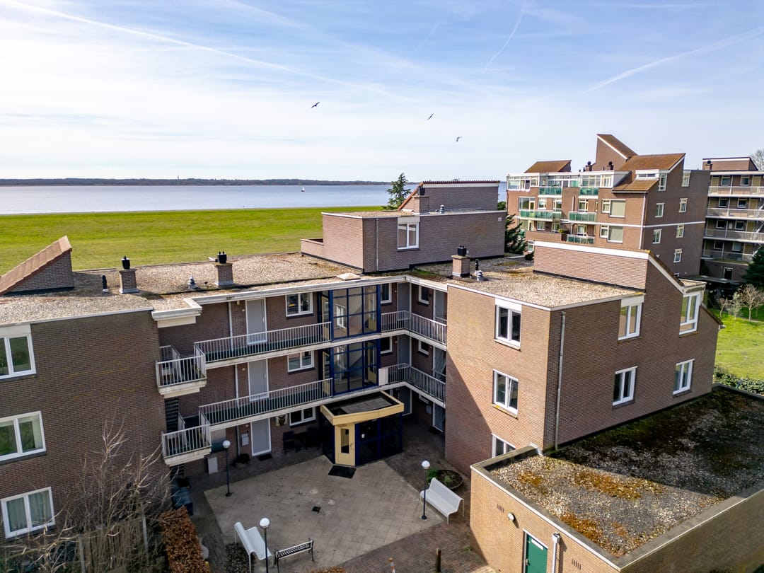 Photo 68 of Terpmeent 40