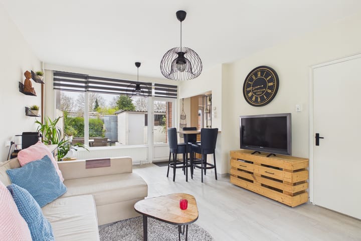 Photo 2 of Bellamystraat 43