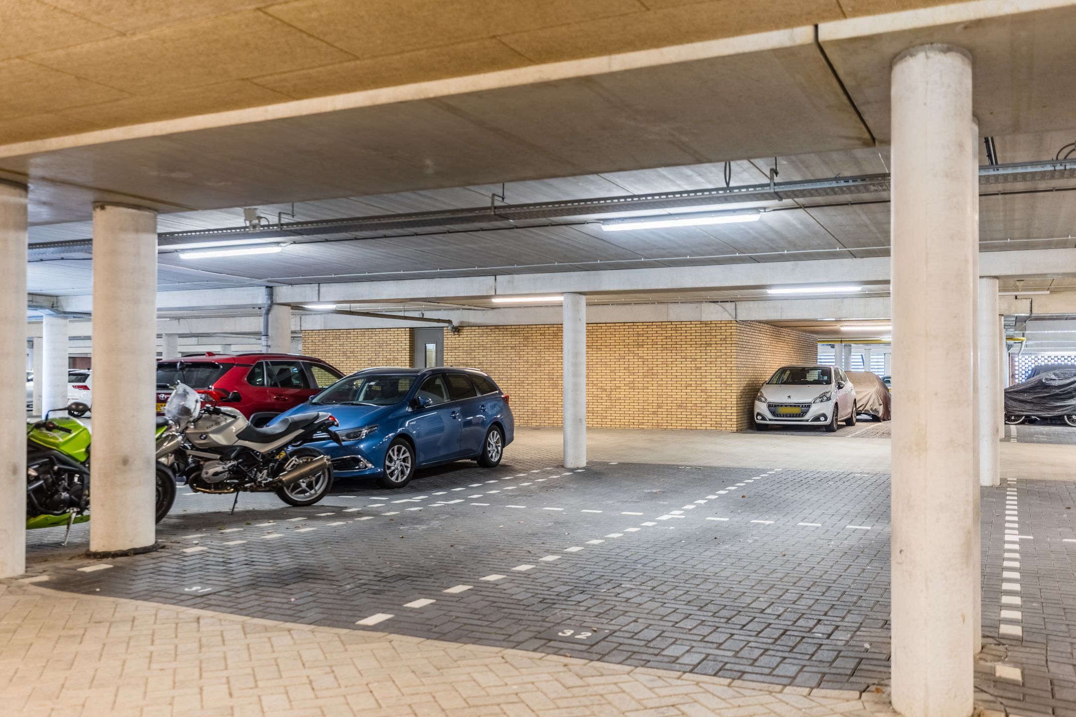 Foto 24 van Teakhout 32