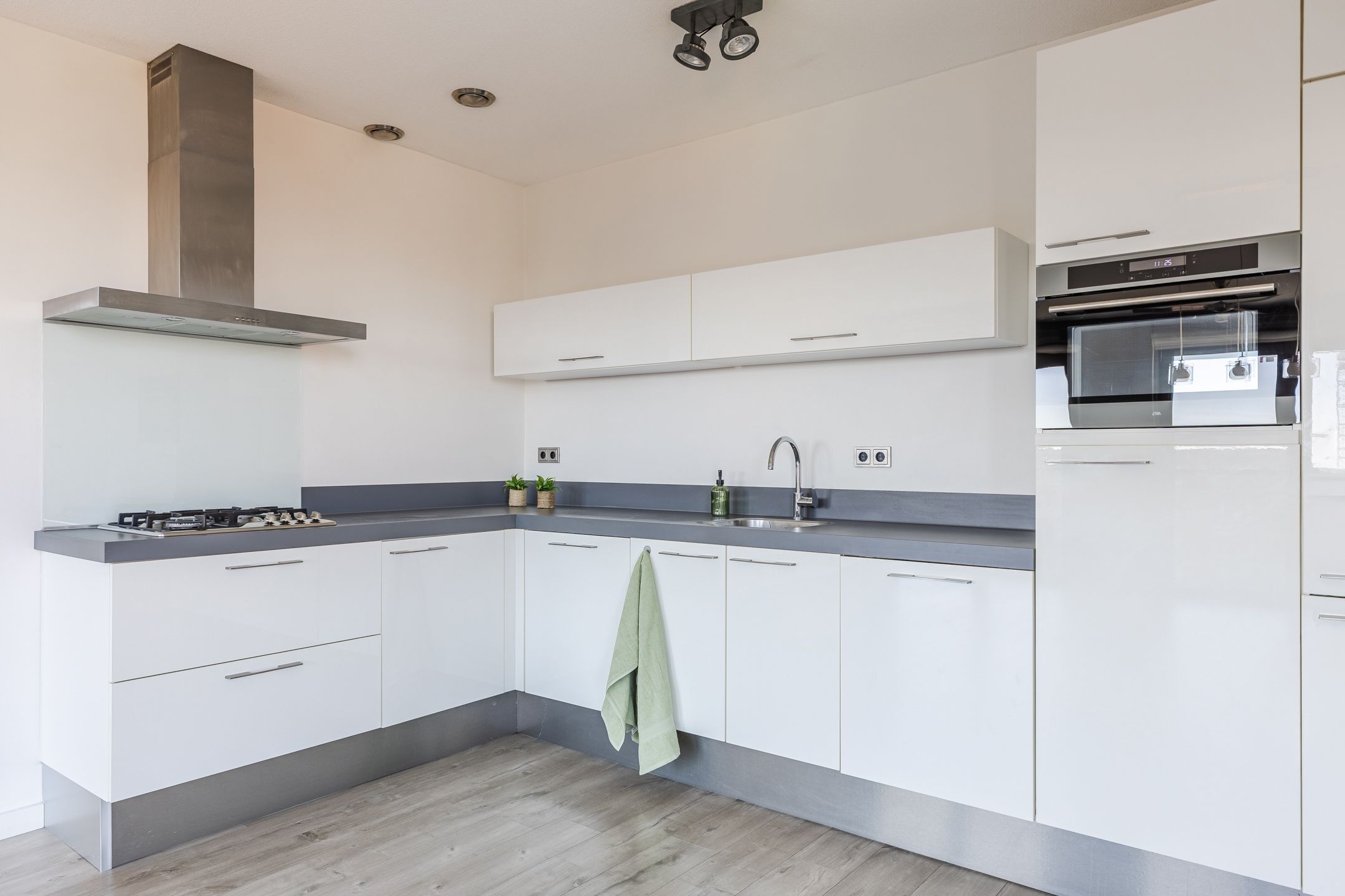 Foto 3 van Teakhout 32