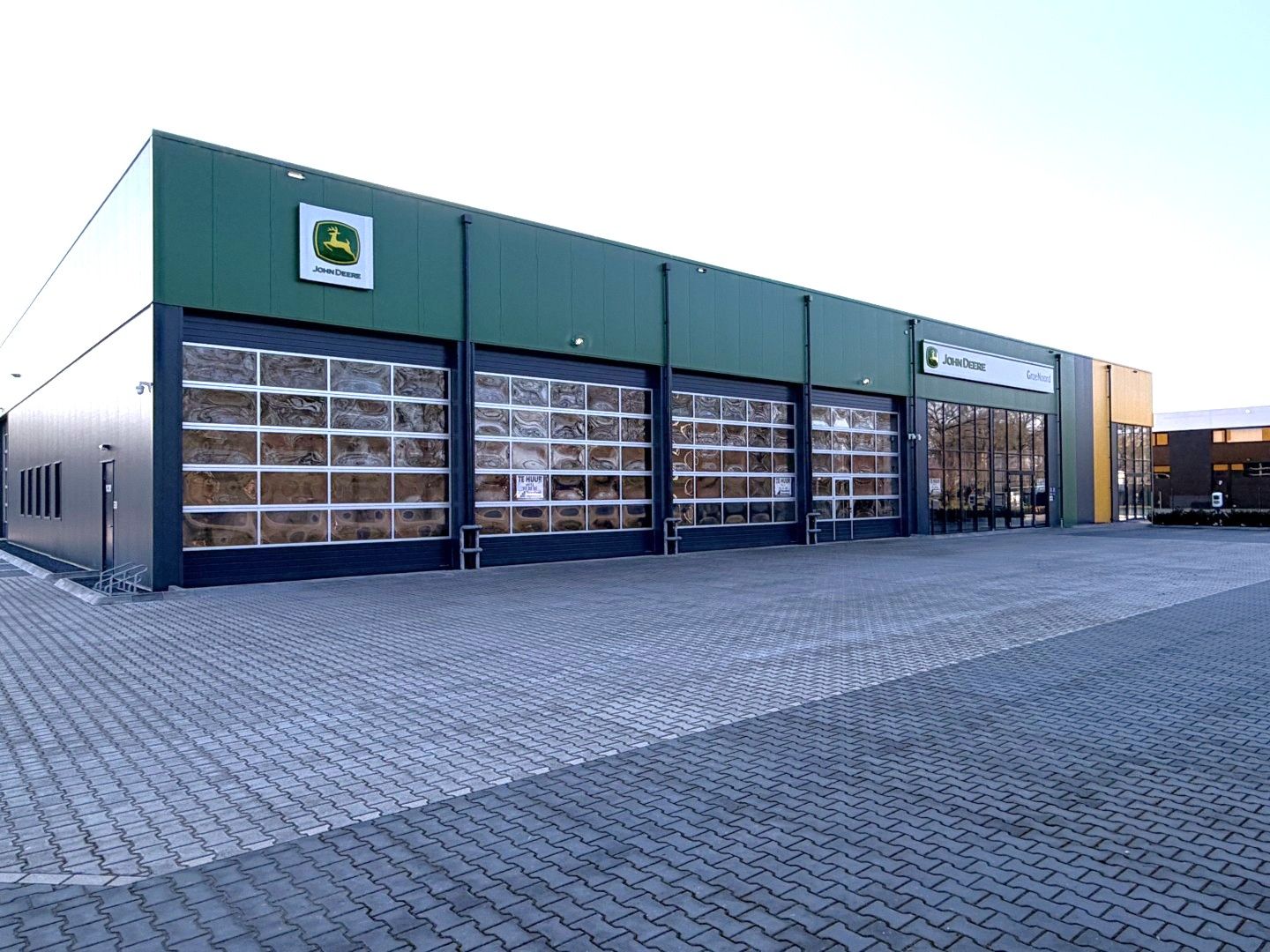 View photo 4 of Almelosestraat 83-m