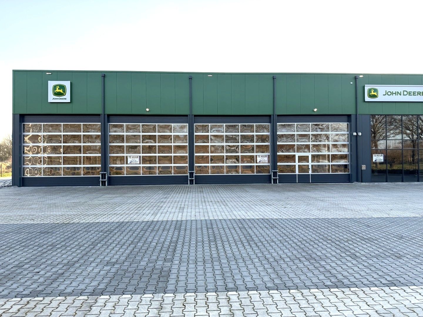 View photo 3 of Almelosestraat 83-m