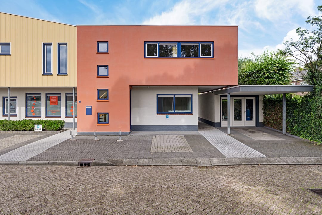 Photo 43 of Dr HAW van der Vechtlaan 32