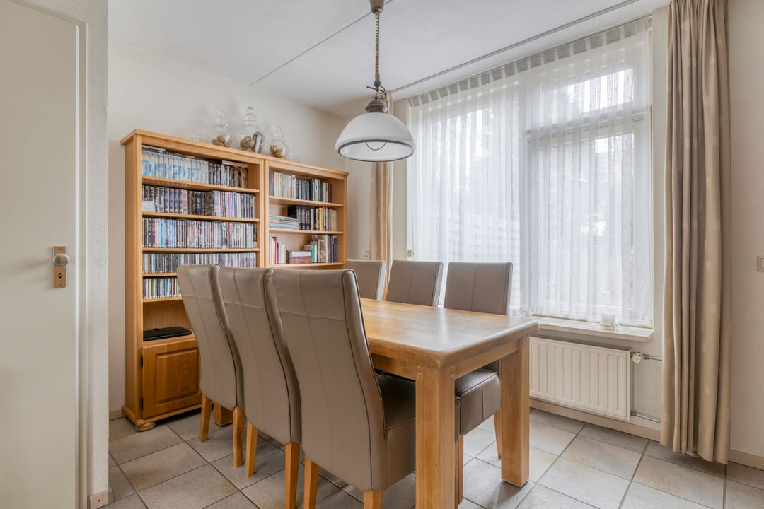 Foto 13 van Krekelzanger 98