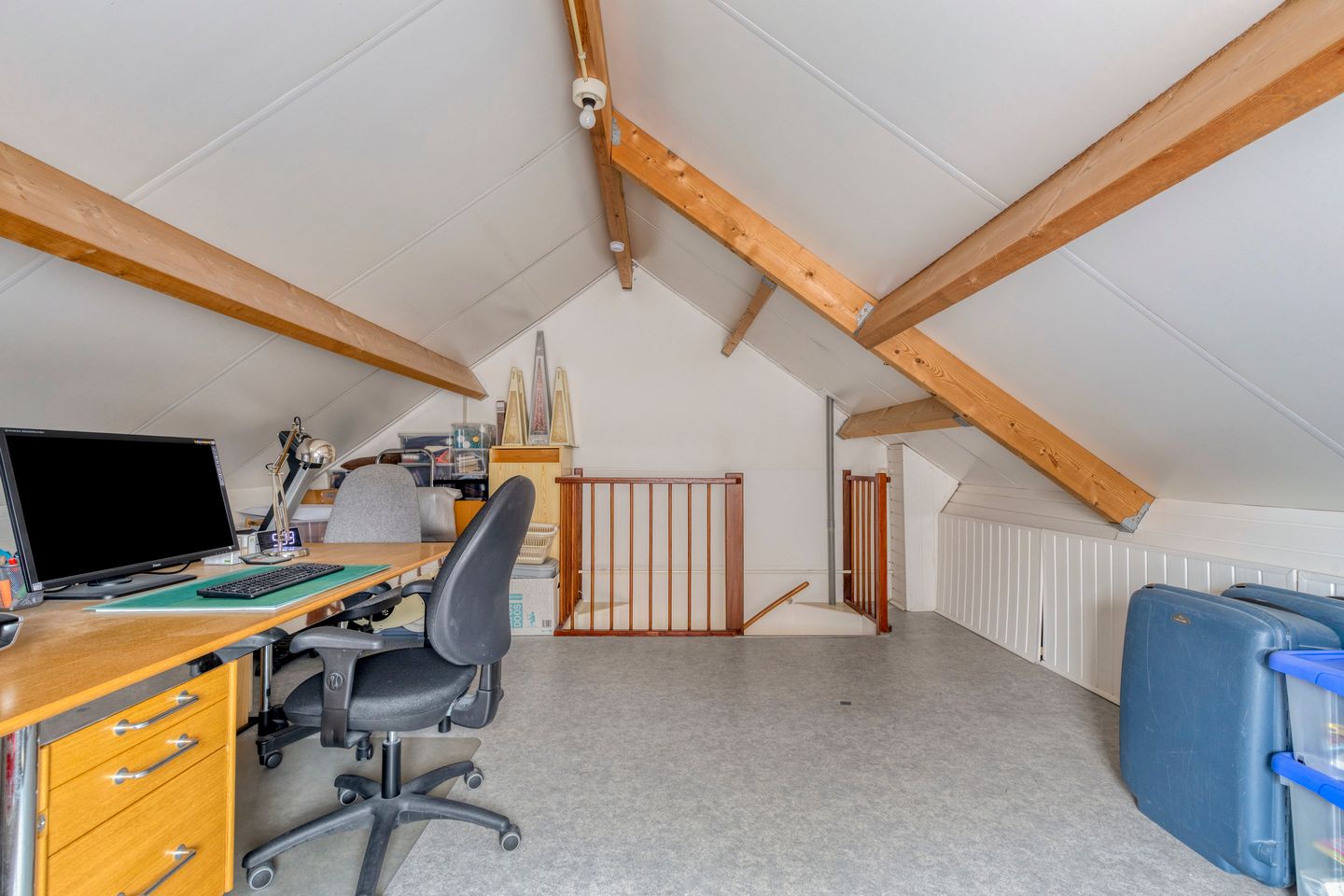 Foto 25 van Krekelzanger 98