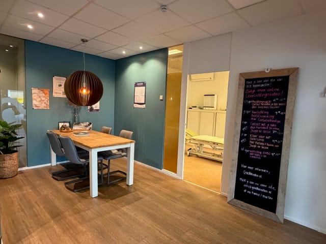 View photo 2 of Lambertus Hortensiuslaan 86-88