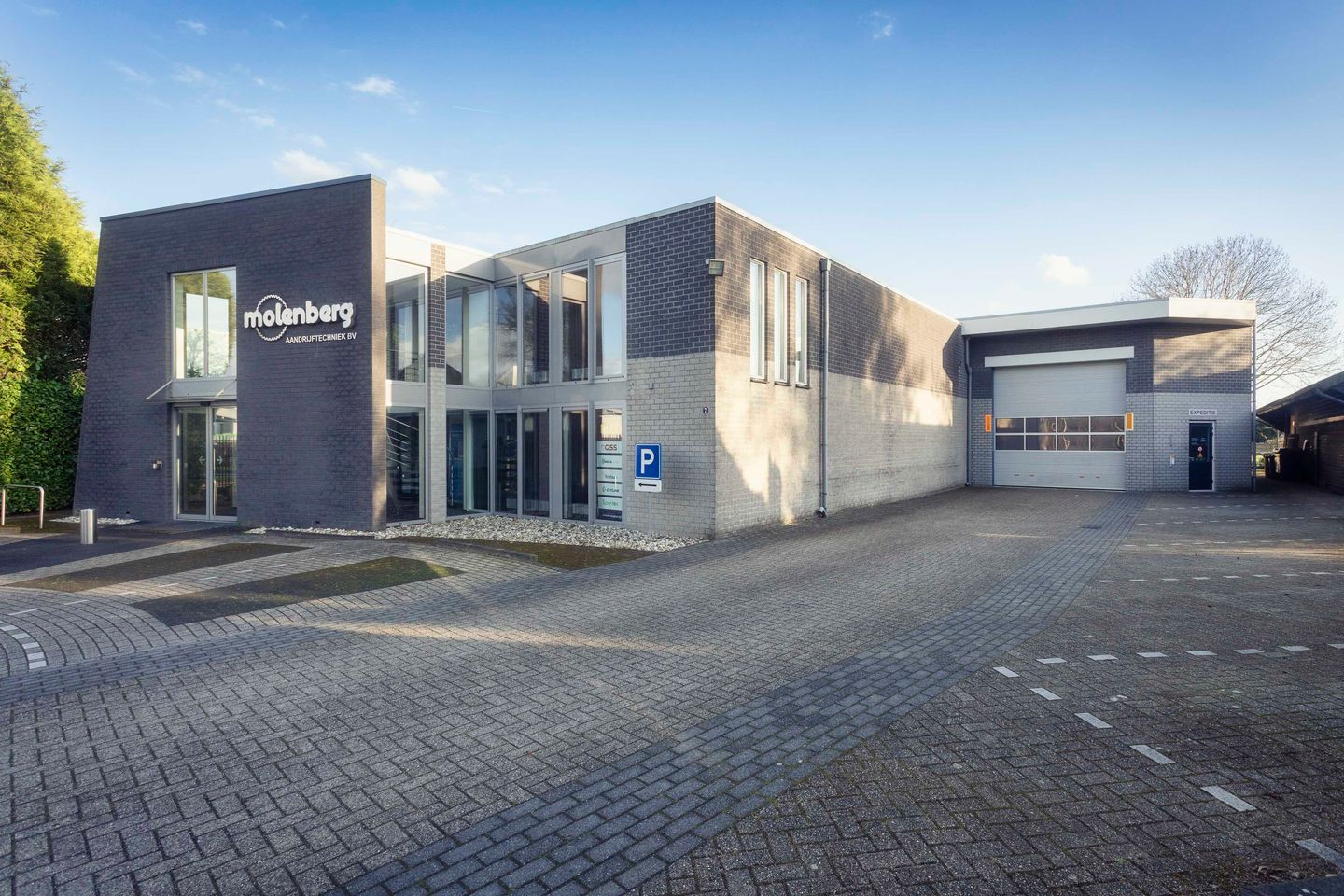 View photo 2 of Siemensstraat 7