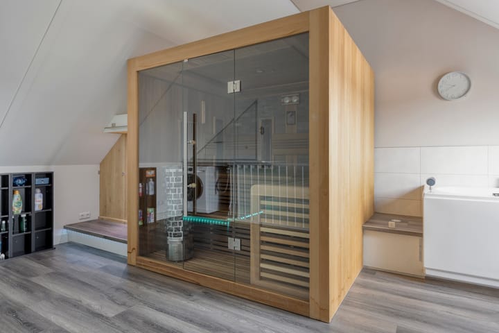 Photo 4 of Napoleonshoed 21