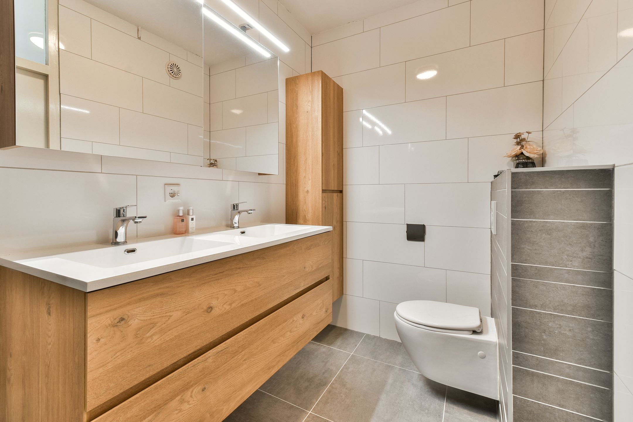 Foto 12 van Santhorst 99