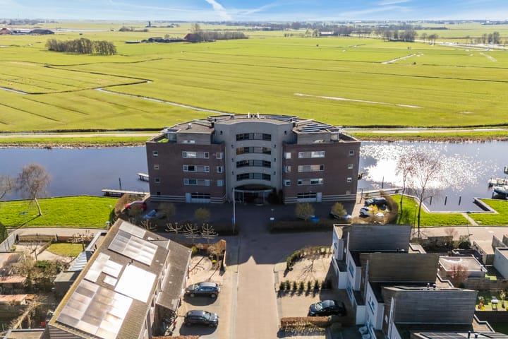 Photo 2 of Apollovlinder 58