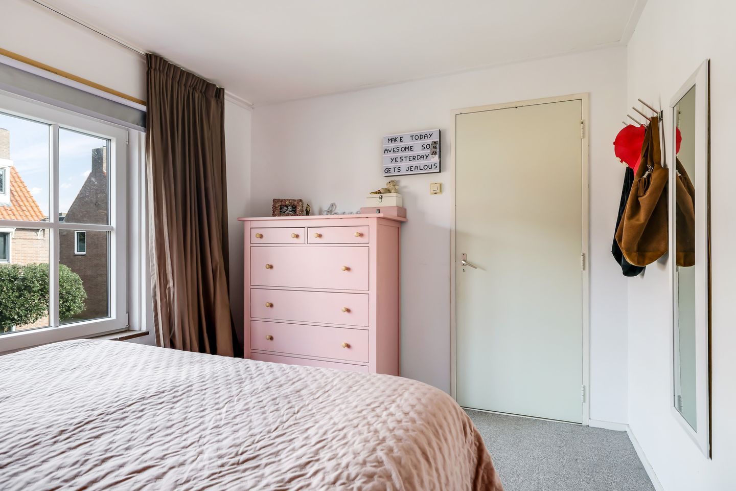 Photo 35 of Jan van Goyenstraat 10