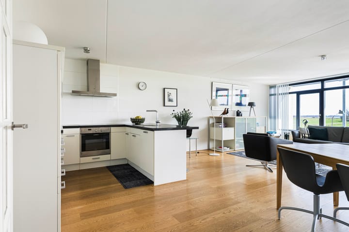 Photo 3 of Apollovlinder 58