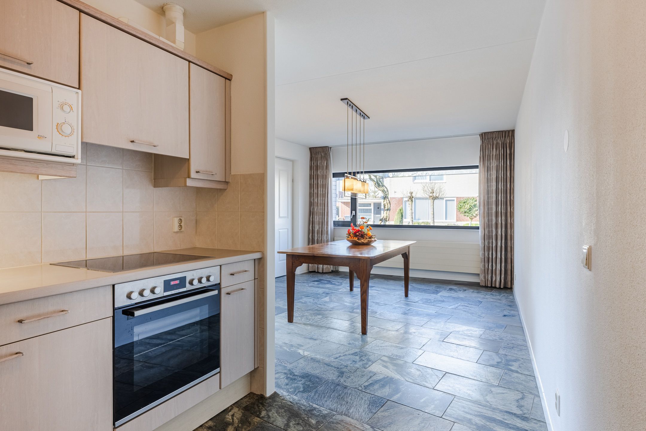 Foto 12 van Overlangelstraat 8