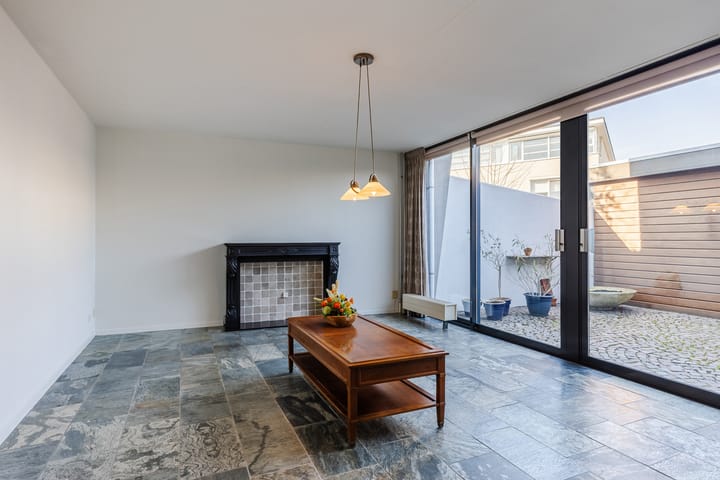 Photo 4 of Overlangelstraat 8