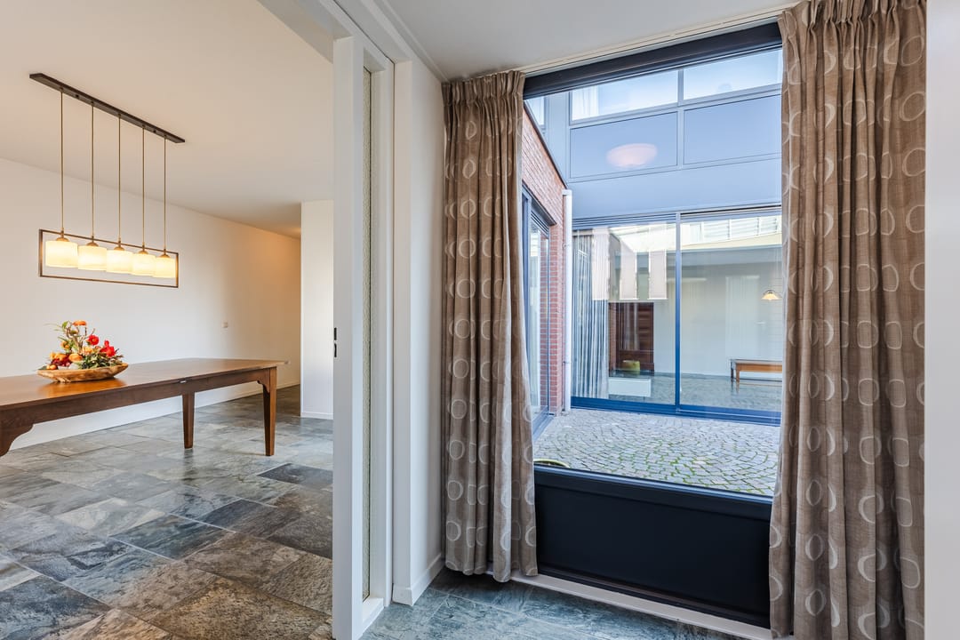 Foto 13 van Overlangelstraat 8