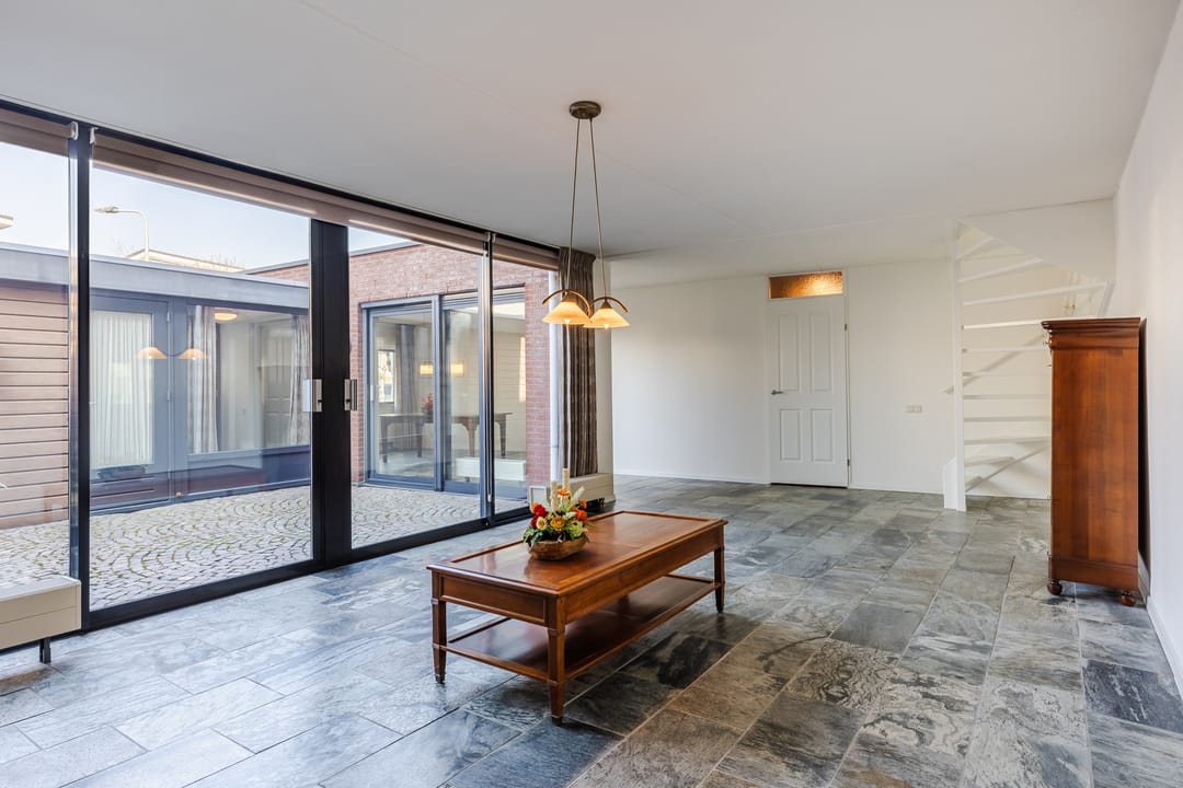 Foto 8 van Overlangelstraat 8