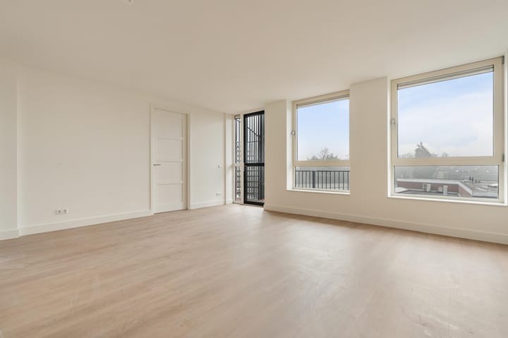 Photo 3 of Zaanweg 67-E