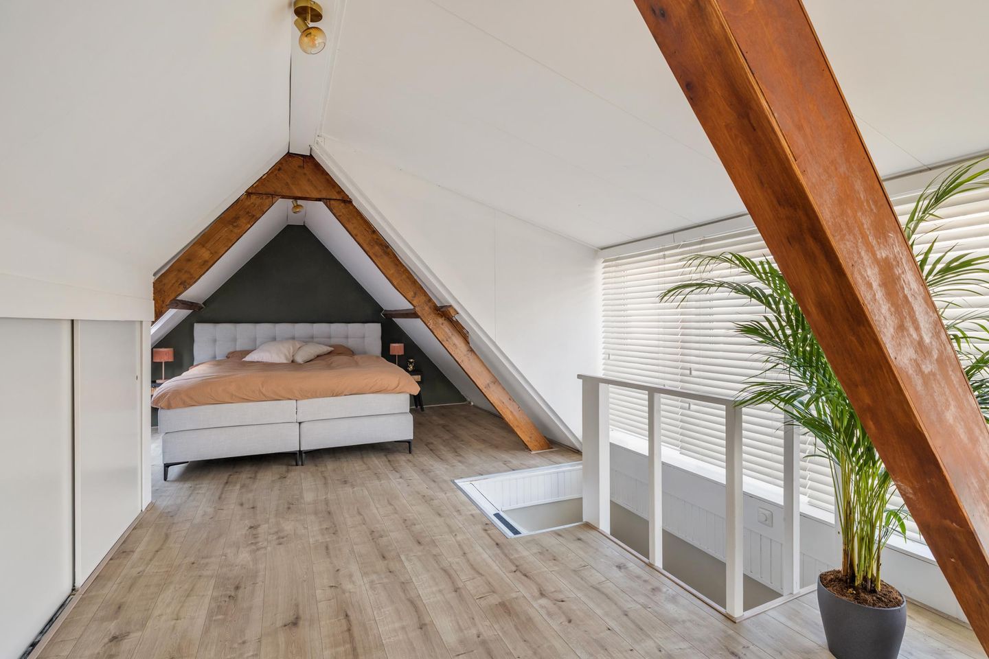 Foto 49 van Tweede Markstraat 1