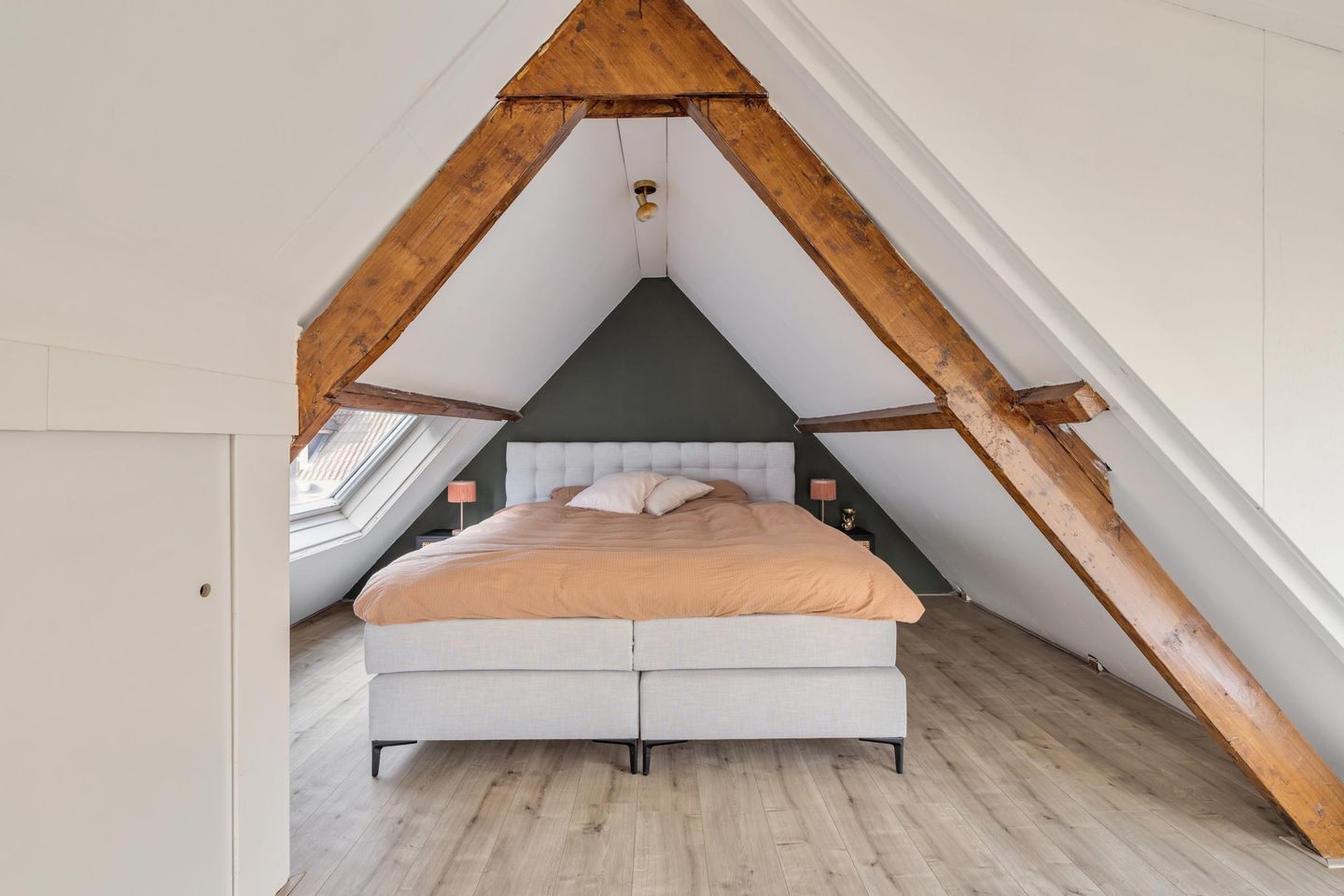 Foto 50 van Tweede Markstraat 1