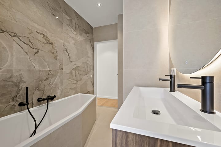 Photo 3 of Drebbelstraat 48