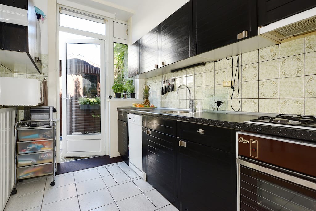 Foto 18 van Dirk Hoogenraadstraat 58