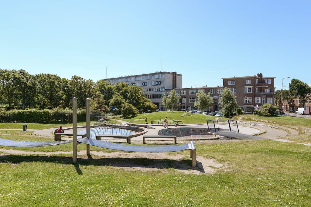 Foto 46 van Dirk Hoogenraadstraat 58