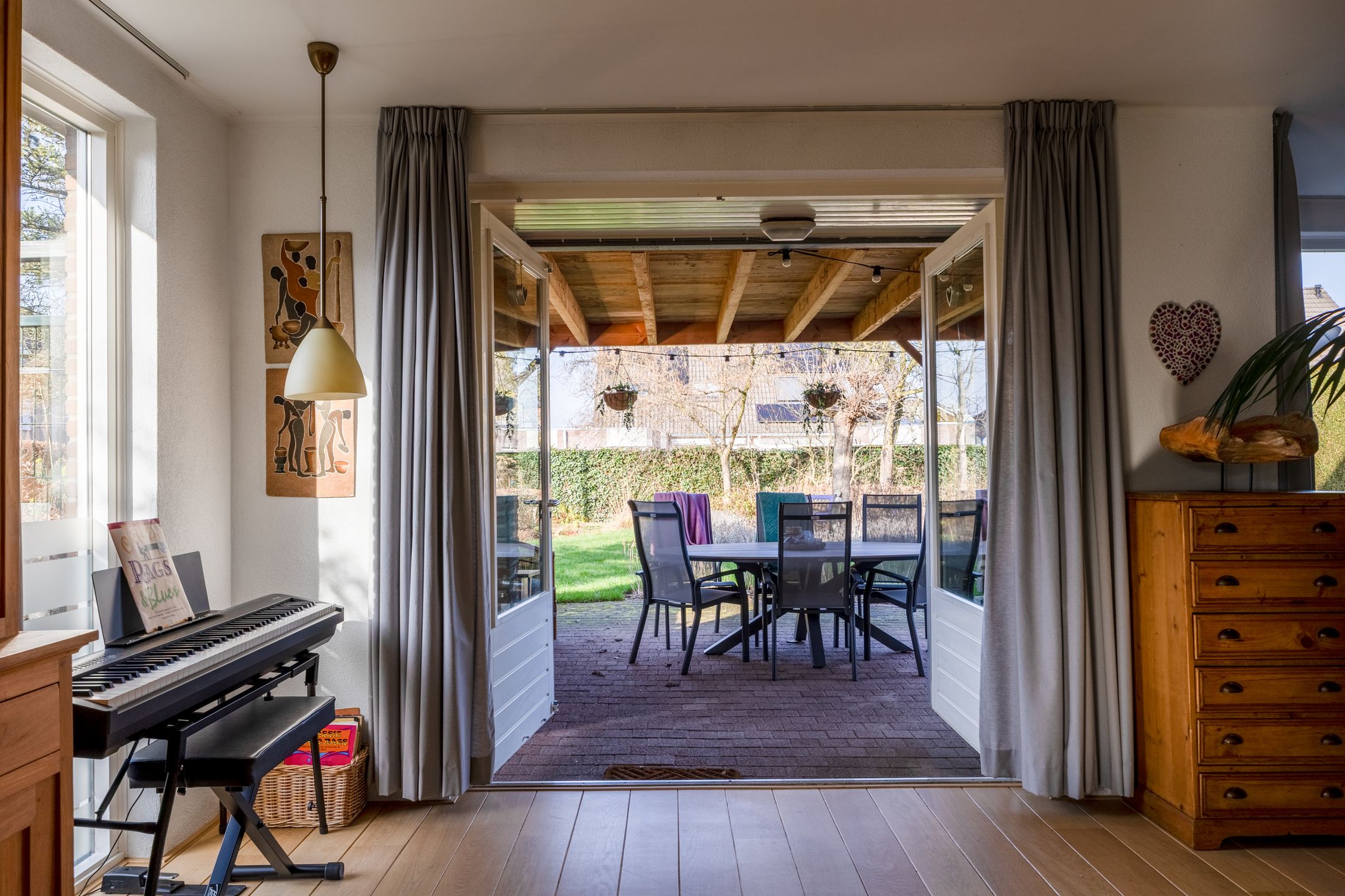 Spacious detached family home with 6 bedrooms and large garden in Cuijk — 17