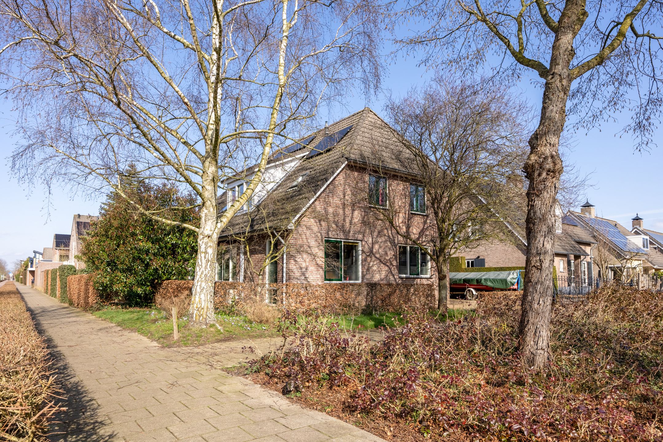 Spacious detached family home with 6 bedrooms and large garden in Cuijk — 47