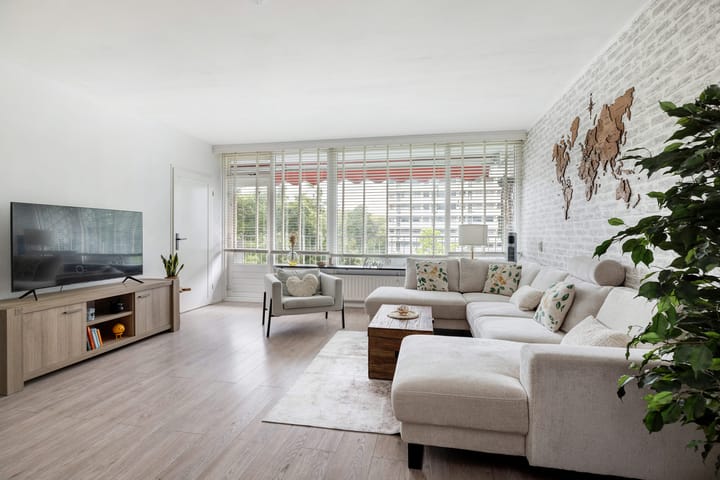 Photo 3 of Frederik van Eedenplaats 63