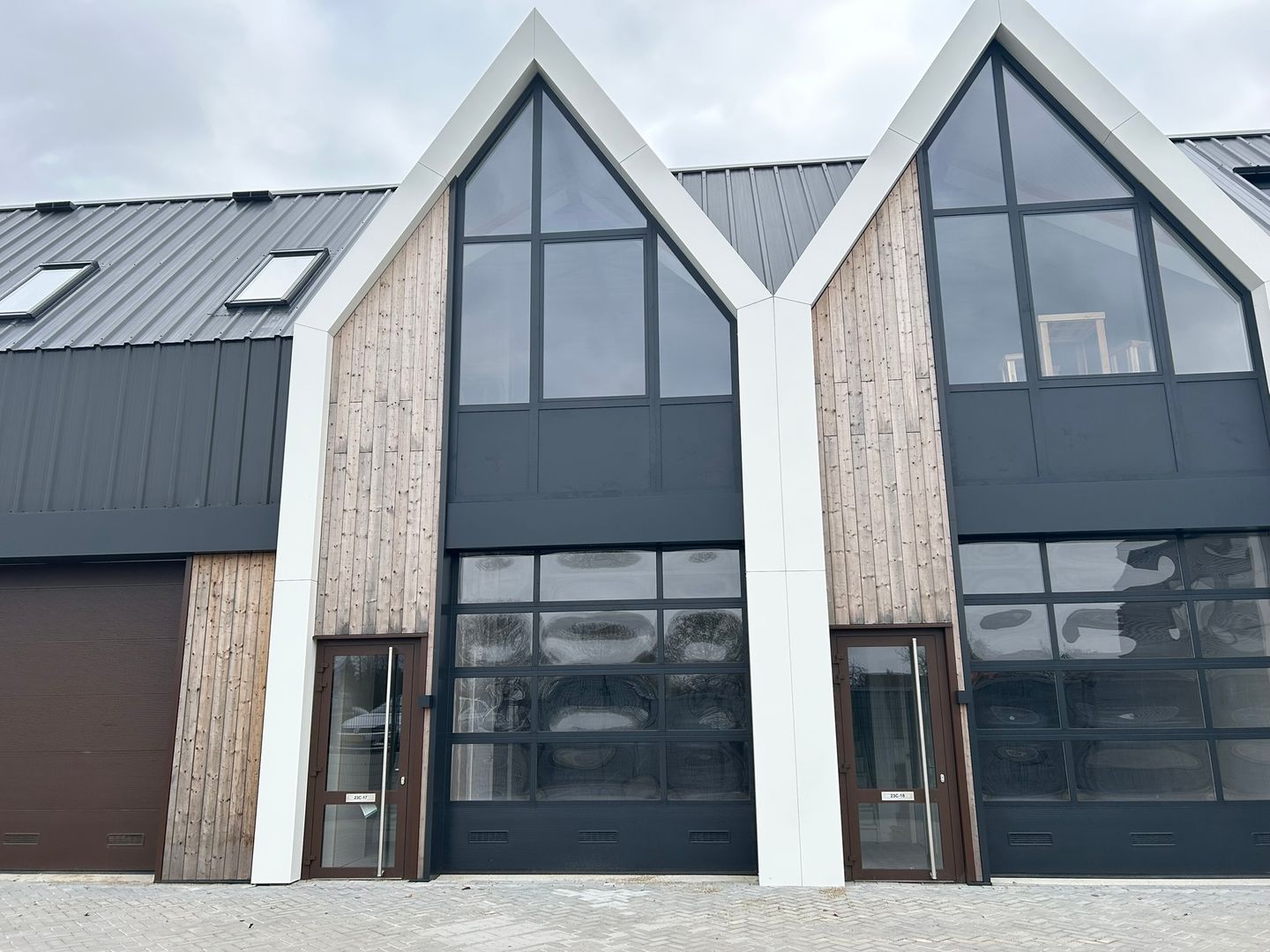 View photo 1 of Vogelenzangseweg 23-c17