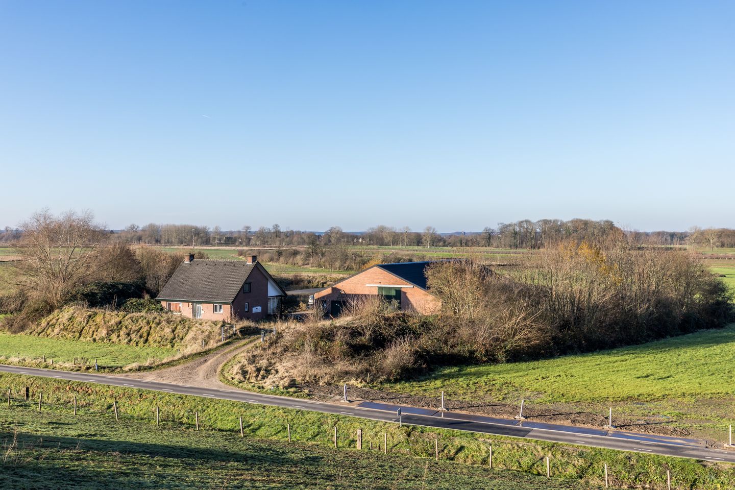 View photo 2 of Urmonder Parallelweg 1