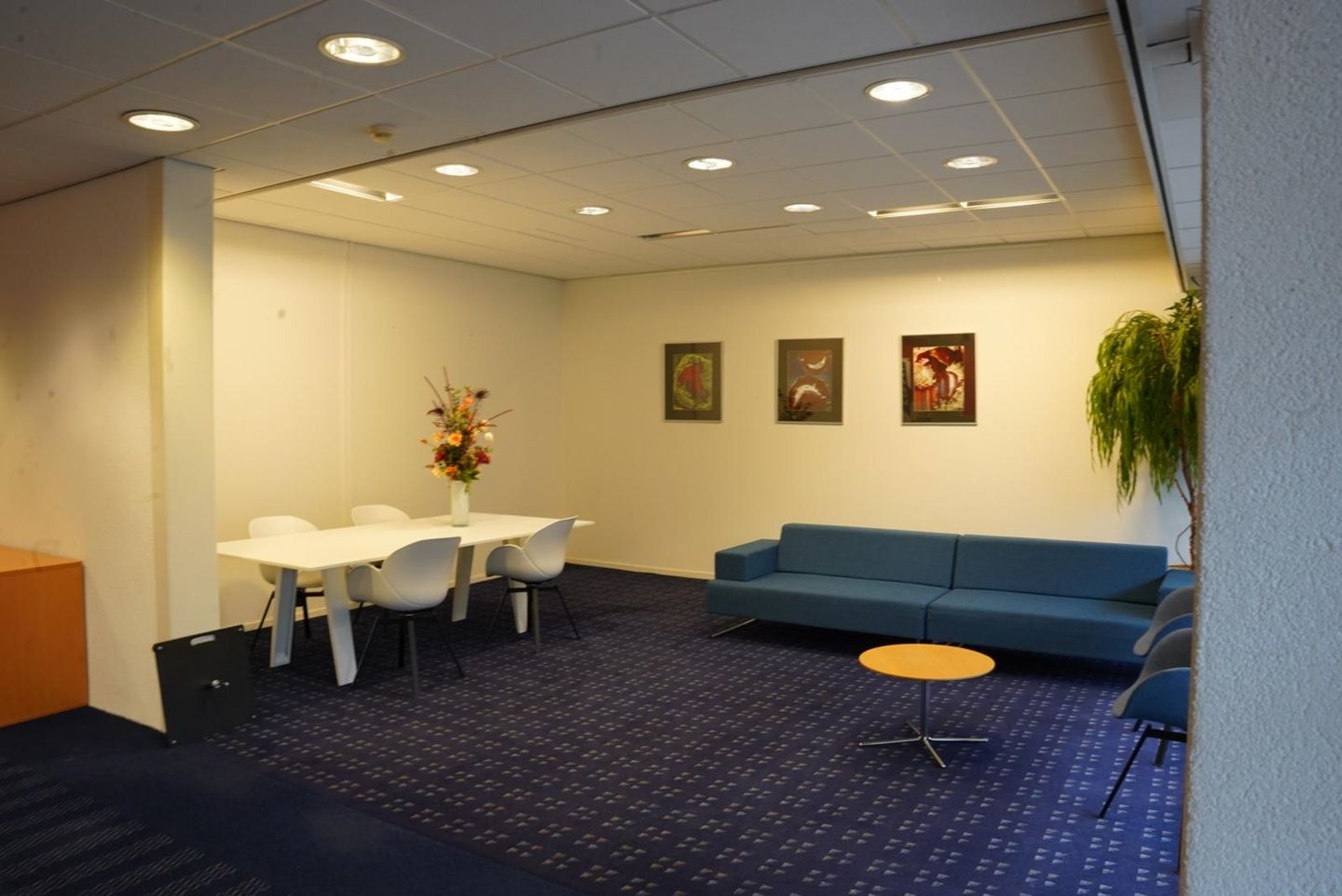 View photo 4 of Raadhuisplein 25